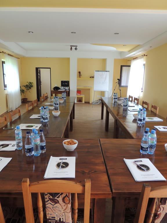 Mokus Panzio Bed & Breakfast Bicfalau ภายนอก รูปภาพ