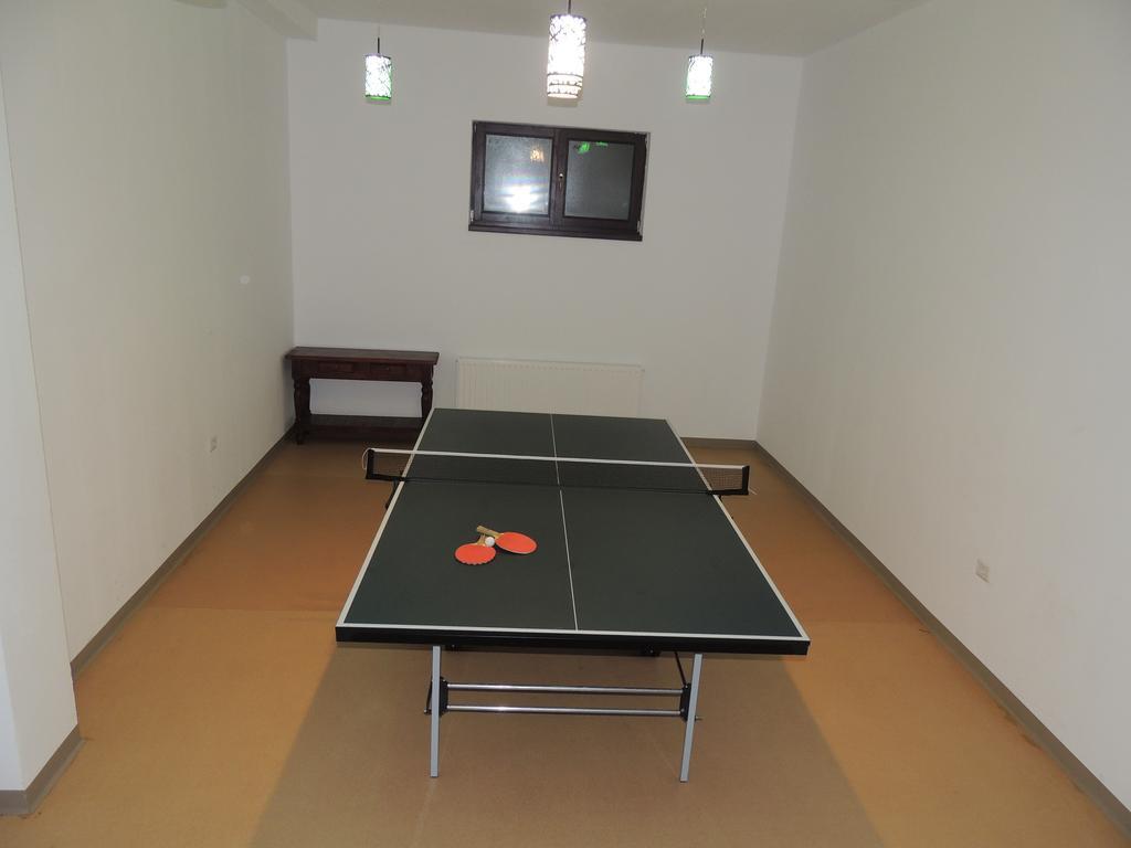 Mokus Panzio Bed & Breakfast Bicfalau ภายนอก รูปภาพ